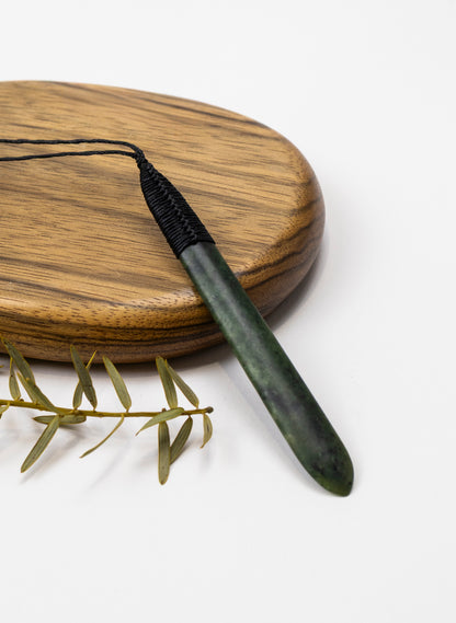Kawakawa Pounamu Roimata Pendant