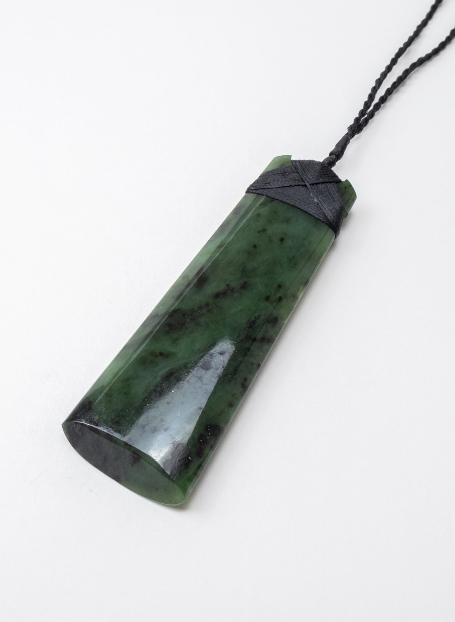 Pounamu Toki Kawakawa