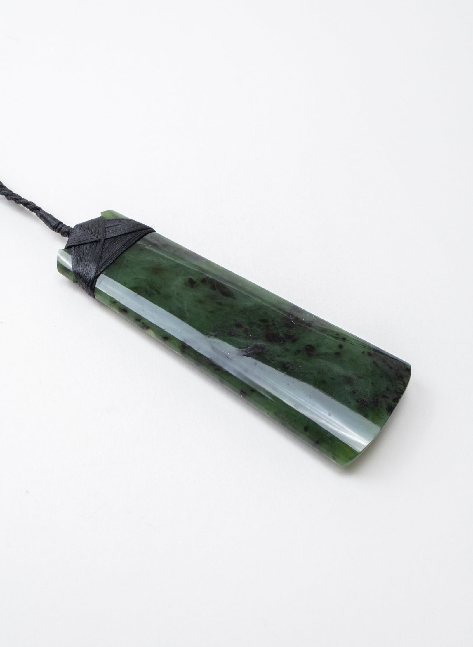 Pounamu Toki Kawakawa