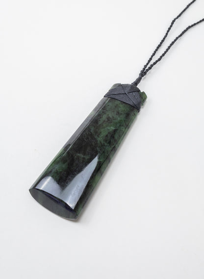 Pounamu Toki Kawakawa