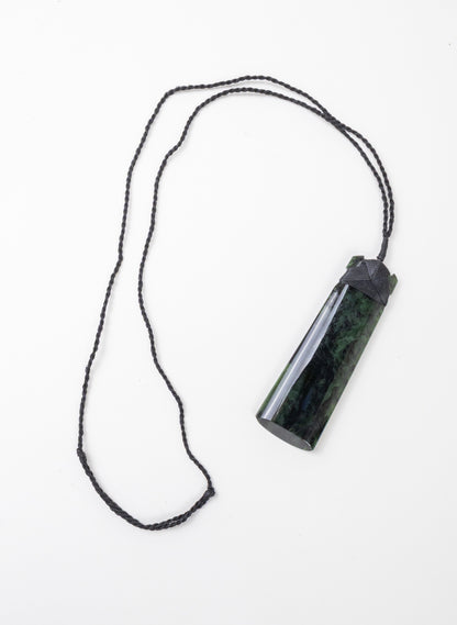 Pounamu Toki Kawakawa
