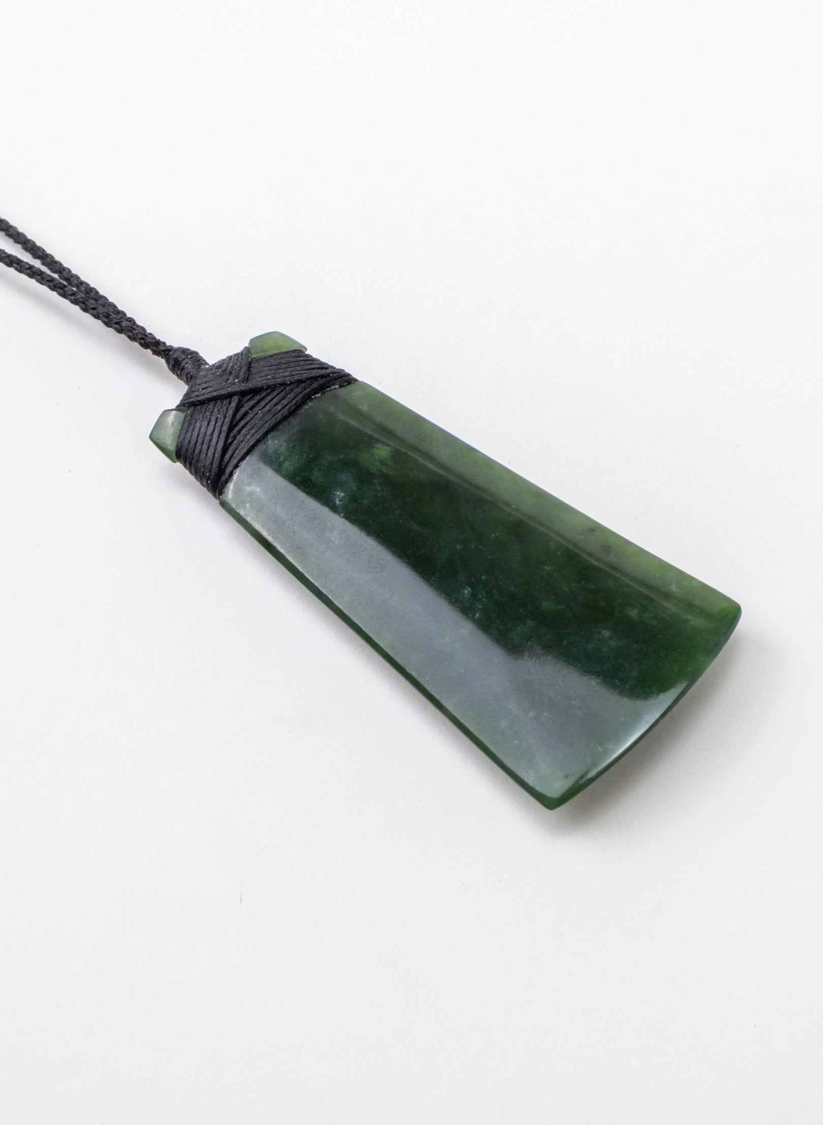 Pounamu Toki Kawakawa