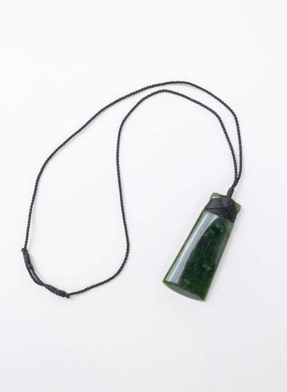 Pounamu Toki Kawakawa