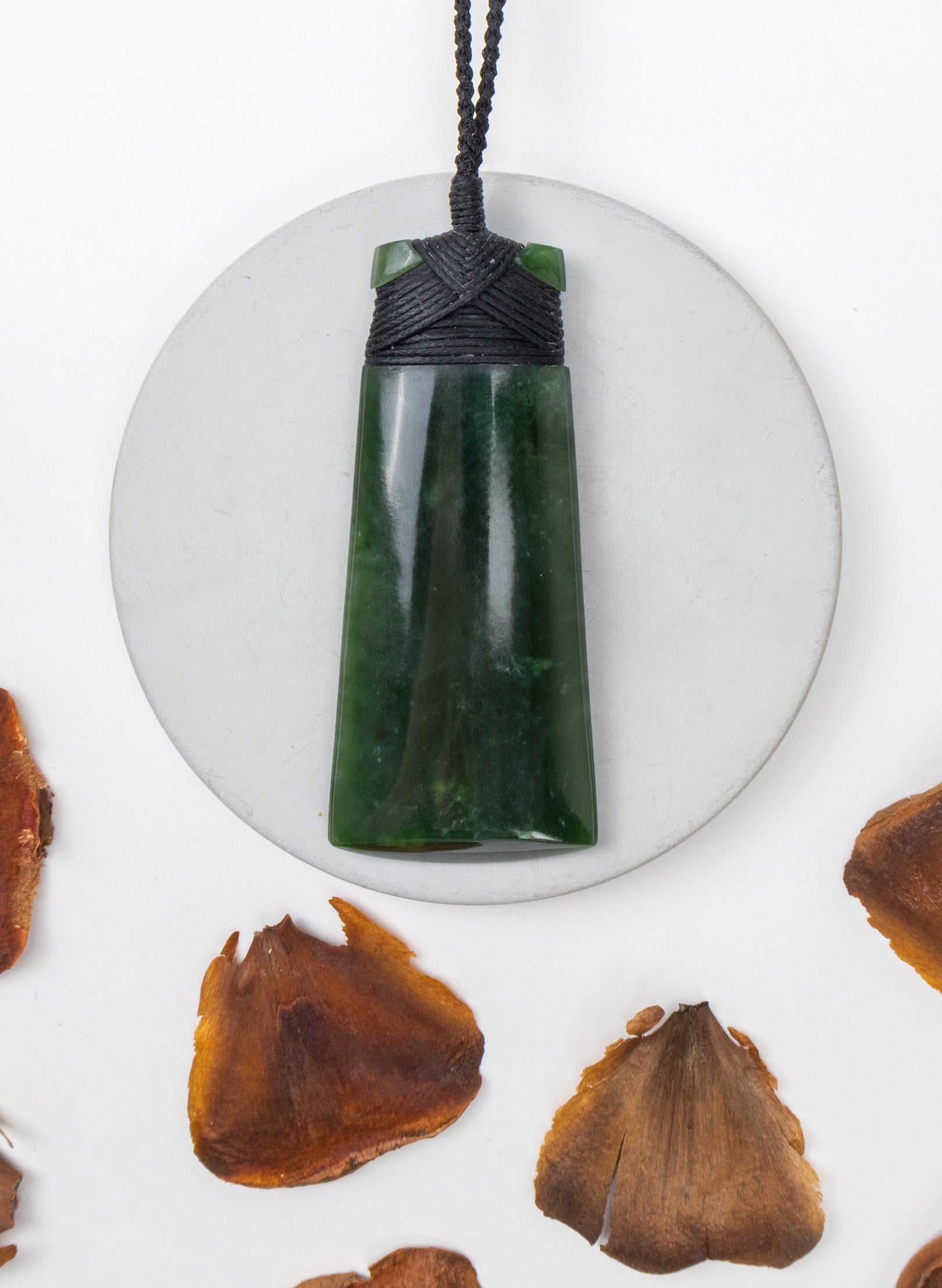 Pounamu Toki Kawakawa