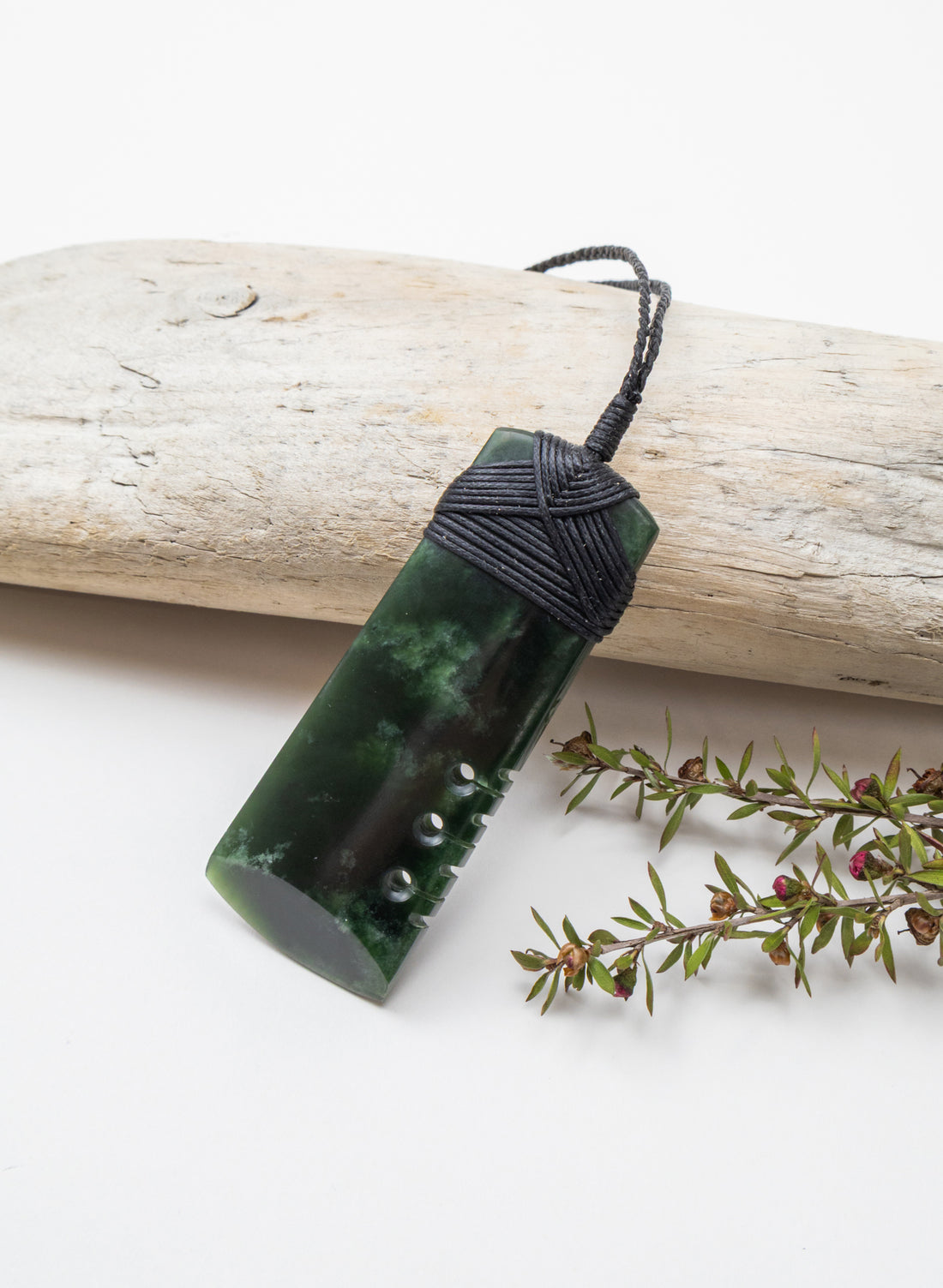 Pounamu Toki Kawakawa