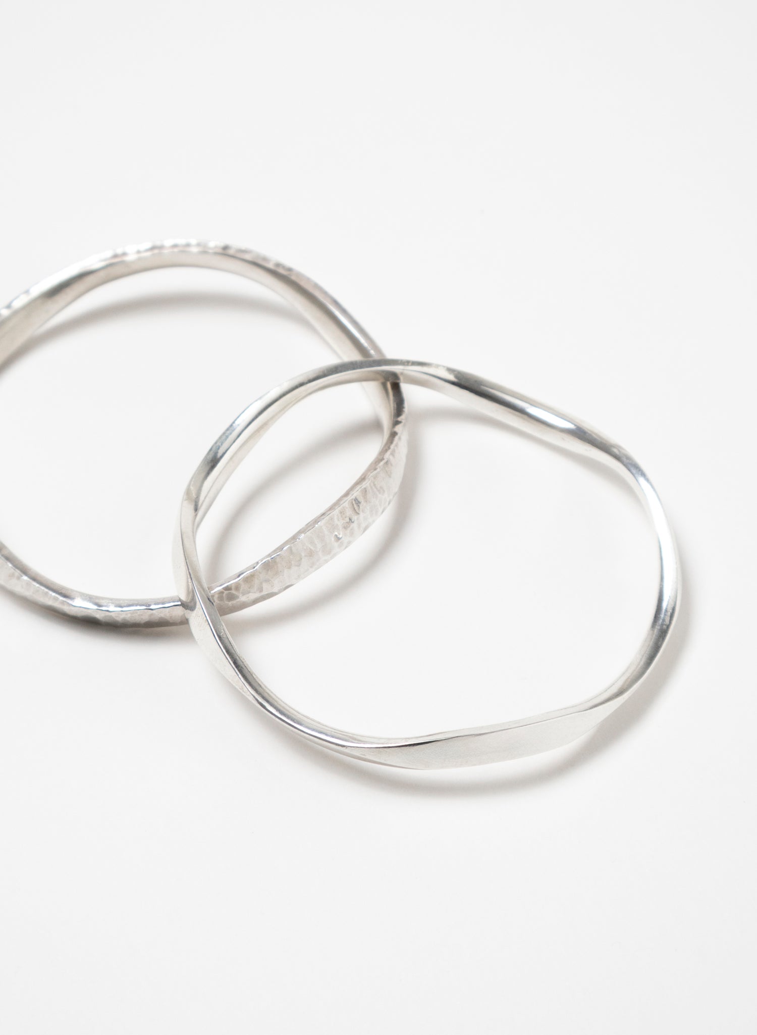 Facet Polished Wave Bangle