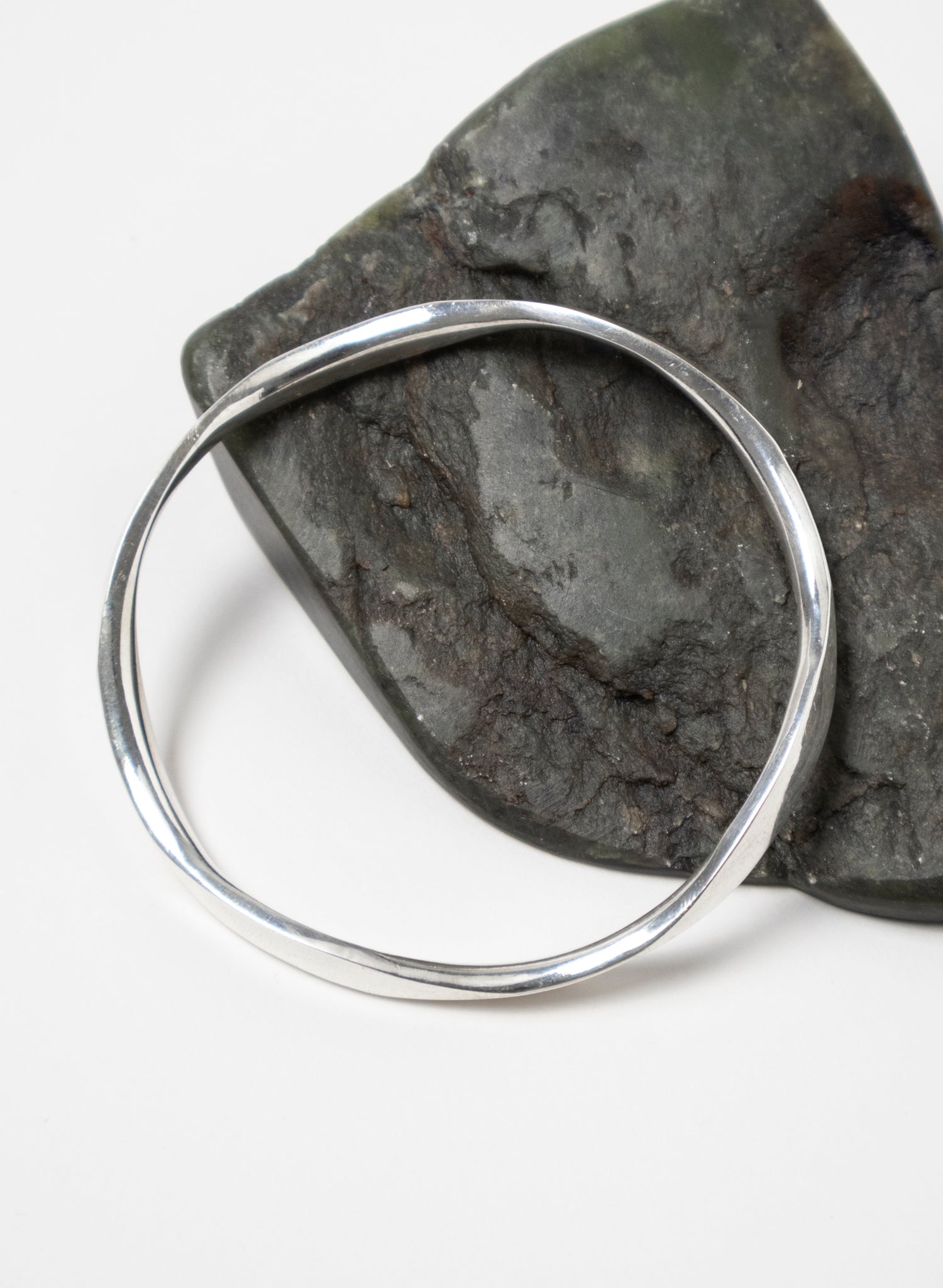 Facet Polished Wave Bangle
