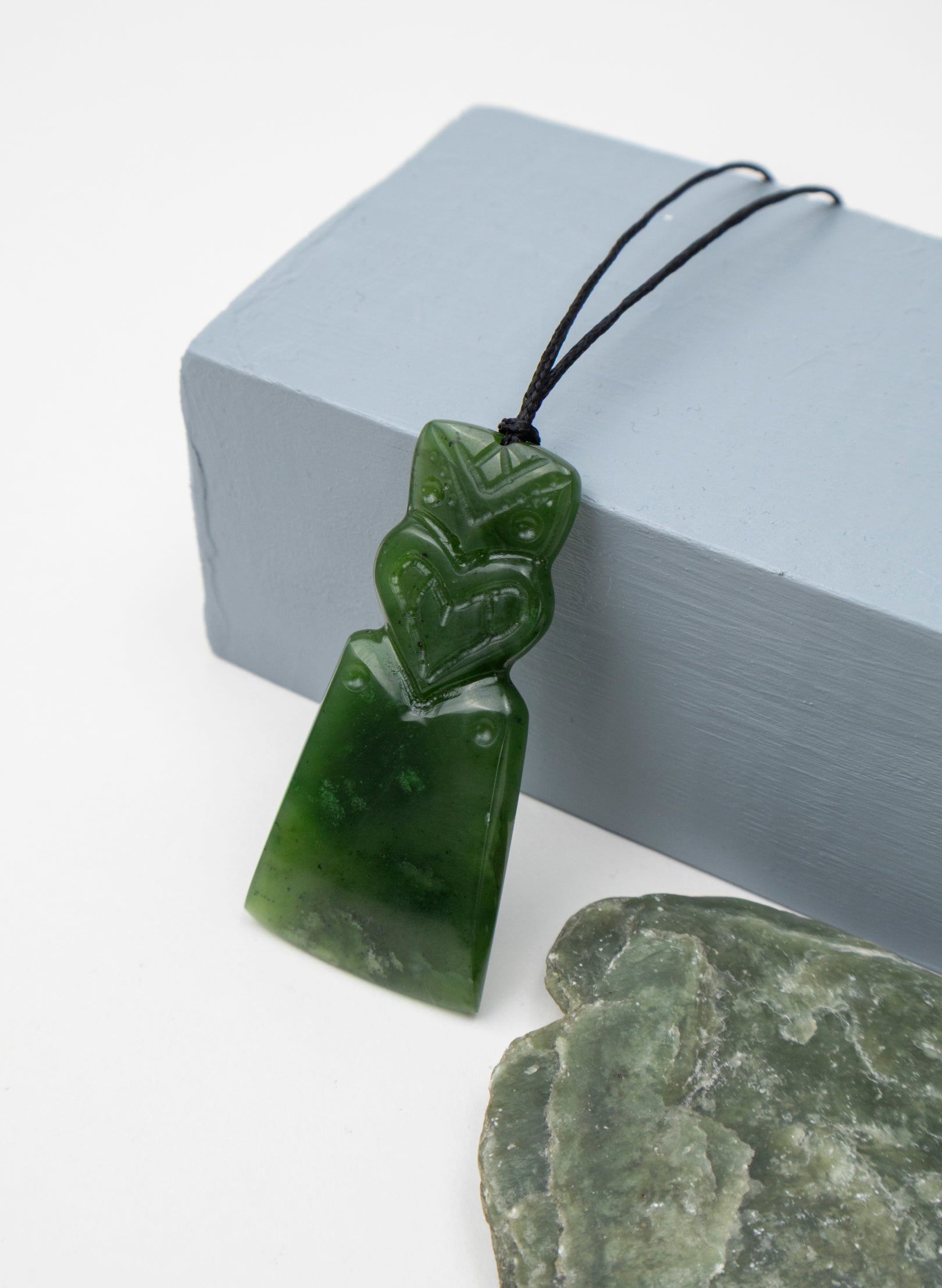 Pounamu Toki With Wheku