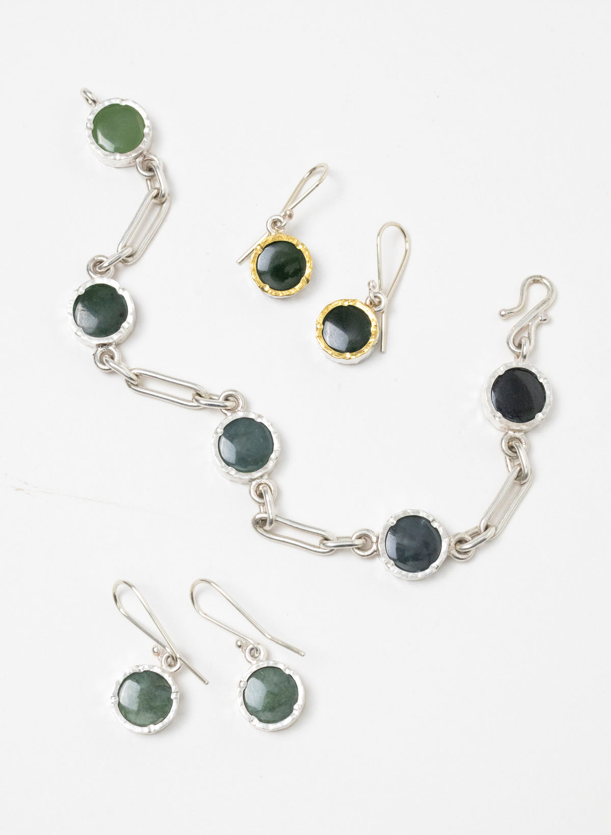 Round Pounamu Earrings with 22ct Gold
