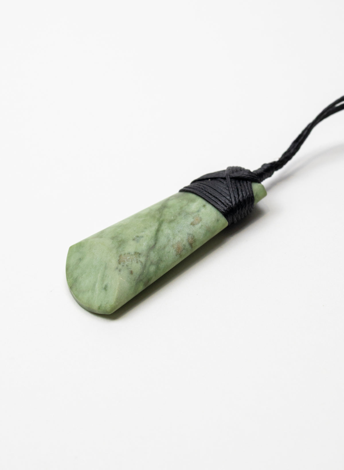 Raukaraka Pounamu Cross Bound Toki Pendant