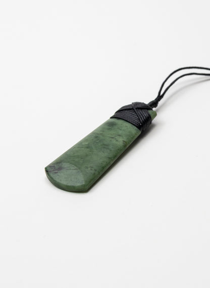 Raukaraka Pounamu Cross Bound Toki Pendant