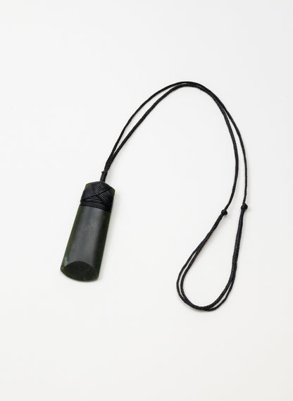 Kawakawa Pounamu Cross Bound Toki Pendant
