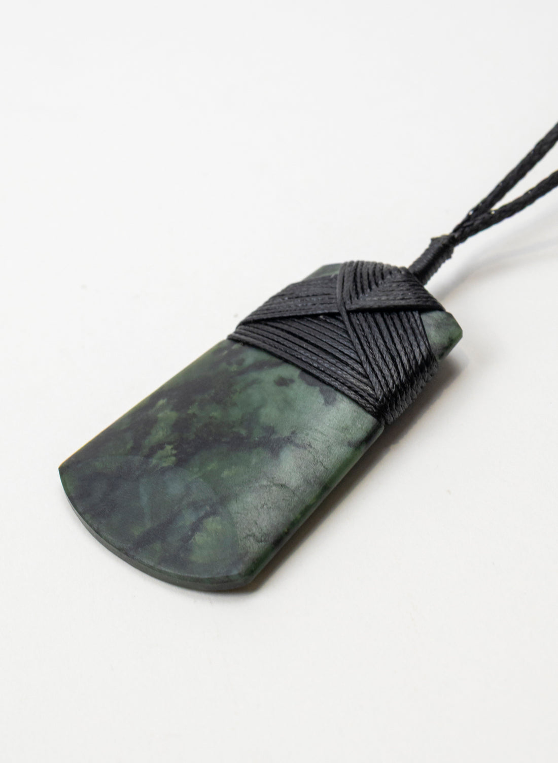 Kawakawa Pounamu Cross Bound Toki Pendant