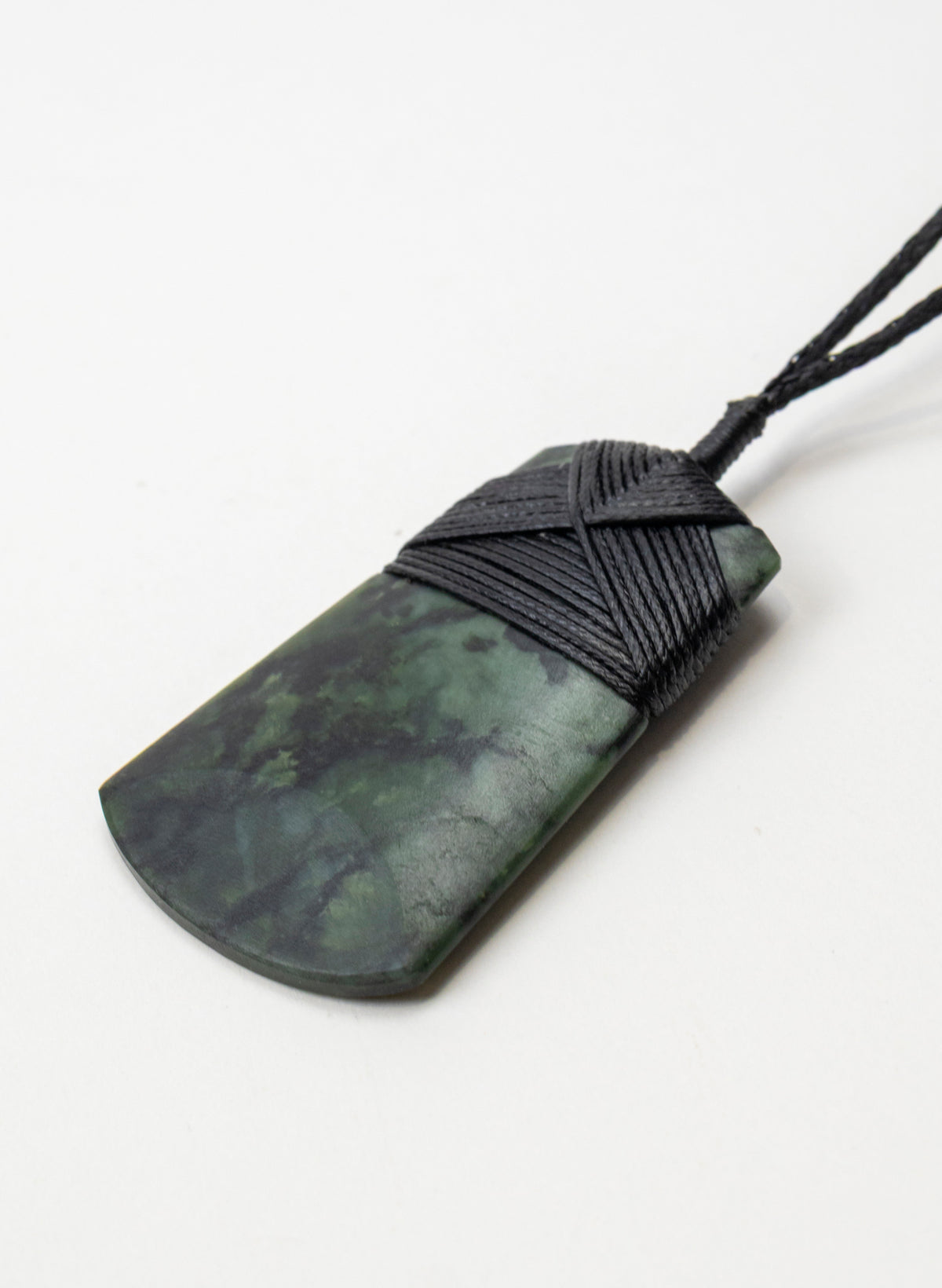 Kawakawa Pounamu Cross Bound Toki Pendant