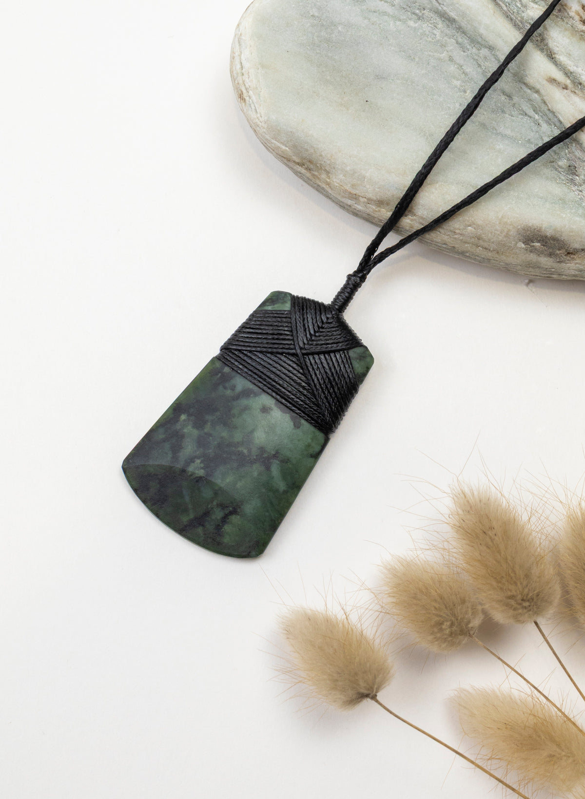 Kawakawa Pounamu Cross Bound Toki Pendant