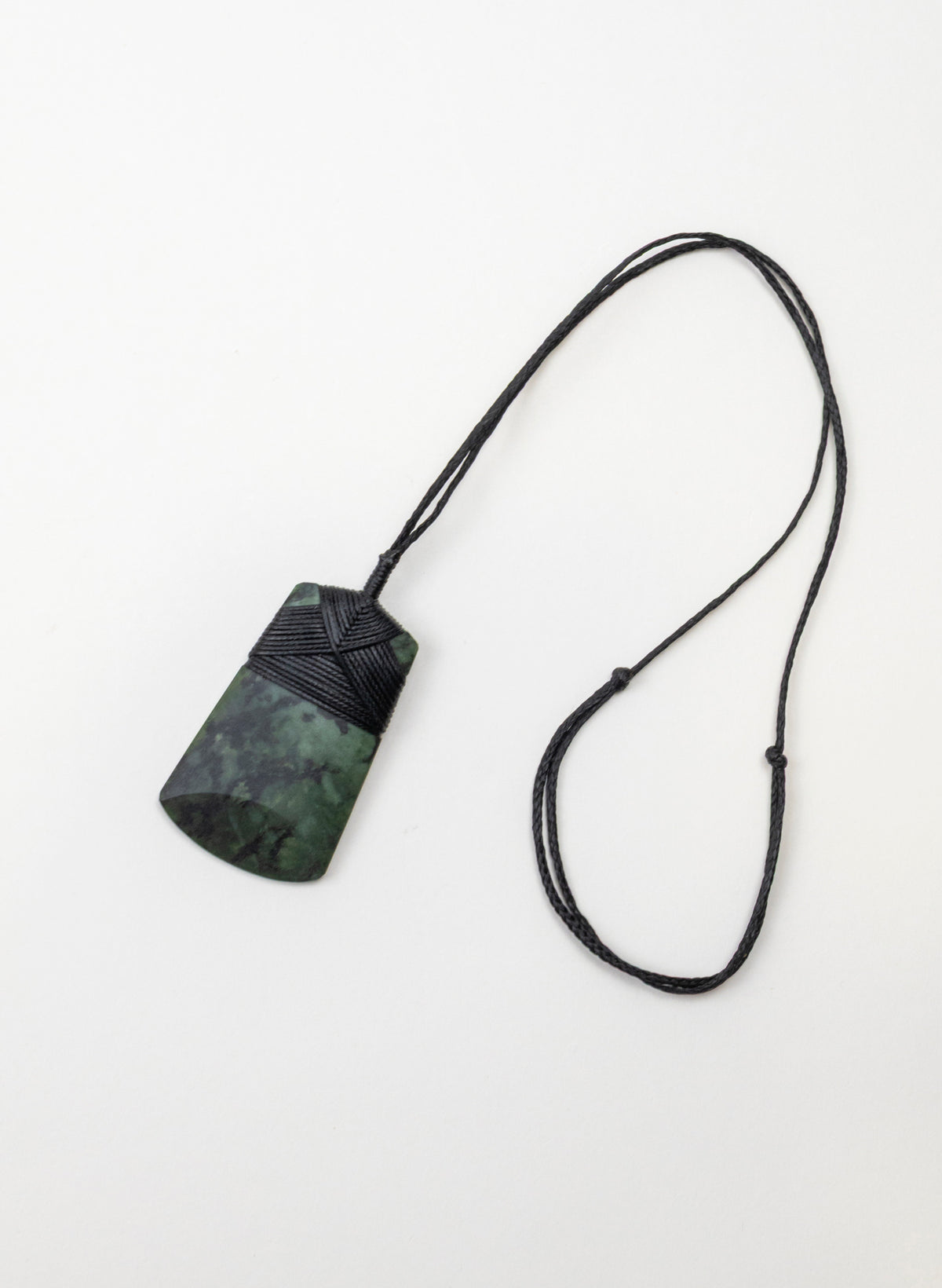 Kawakawa Pounamu Cross Bound Toki Pendant