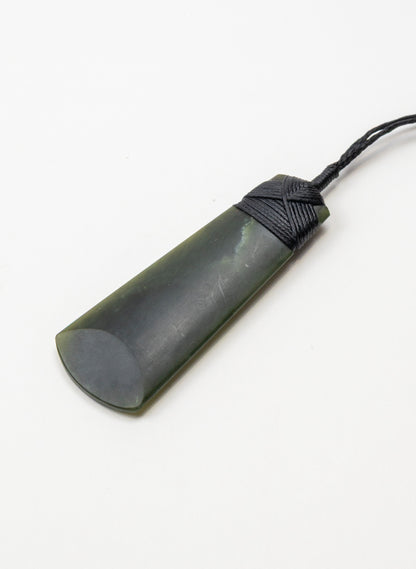 Kawakawa Pounamu Cross Bound Toki Pendant