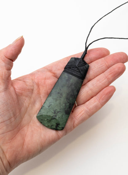 Tangiwai Pounamu Cross Bound Toki Pendant
