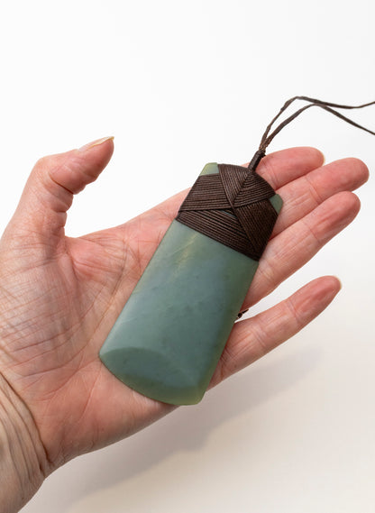 Inanga Cross Bound Pounamu Toki
