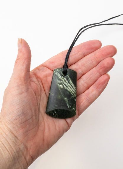 Kawakawa Pounamu Toki