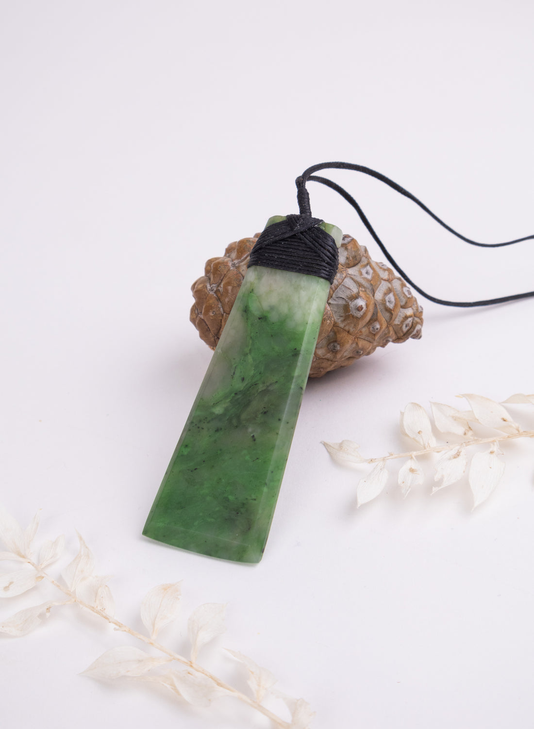 Bound Pounamu Toki