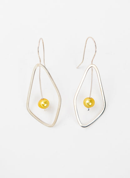 Delicate Leaf Earring with Gold Pearl