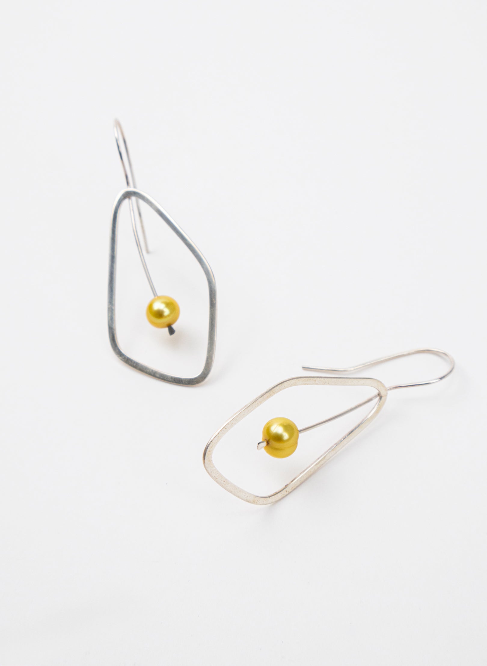 Delicate Leaf Earring with Gold Pearl
