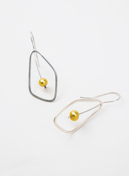 Delicate Leaf Earring with Gold Pearl