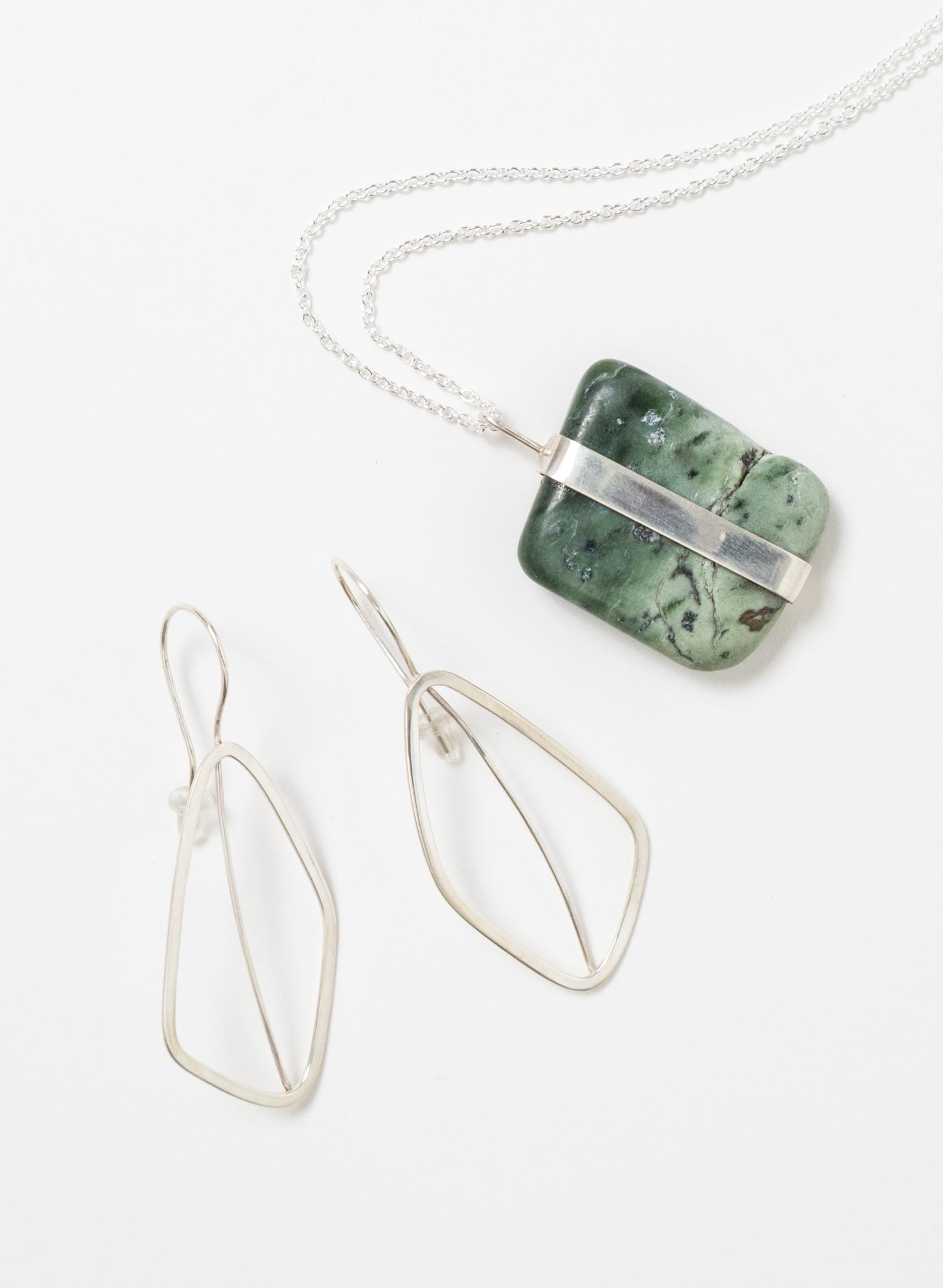 Leaf Earring with no Pearl