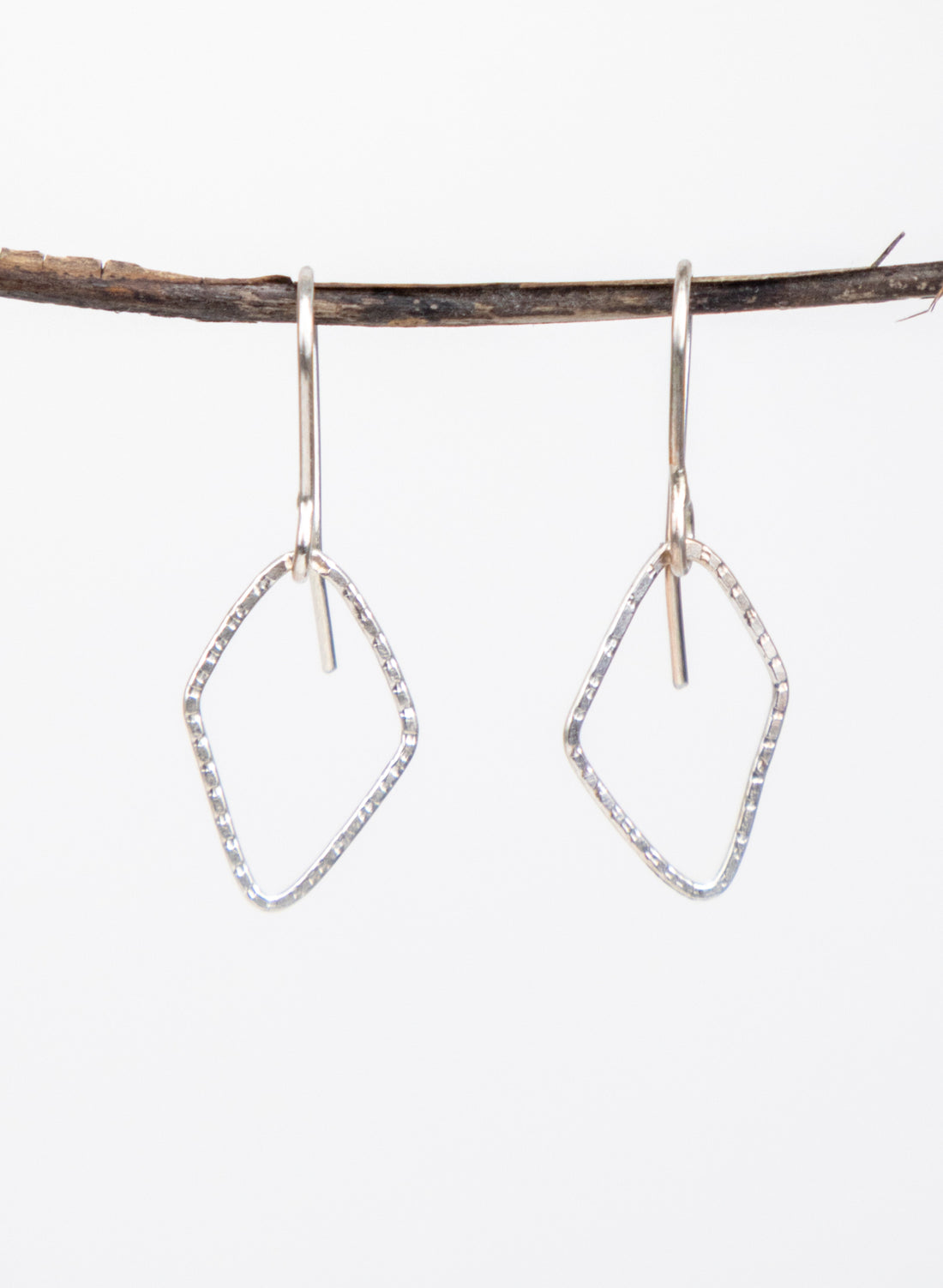 1 Link Diamond Shape Earring