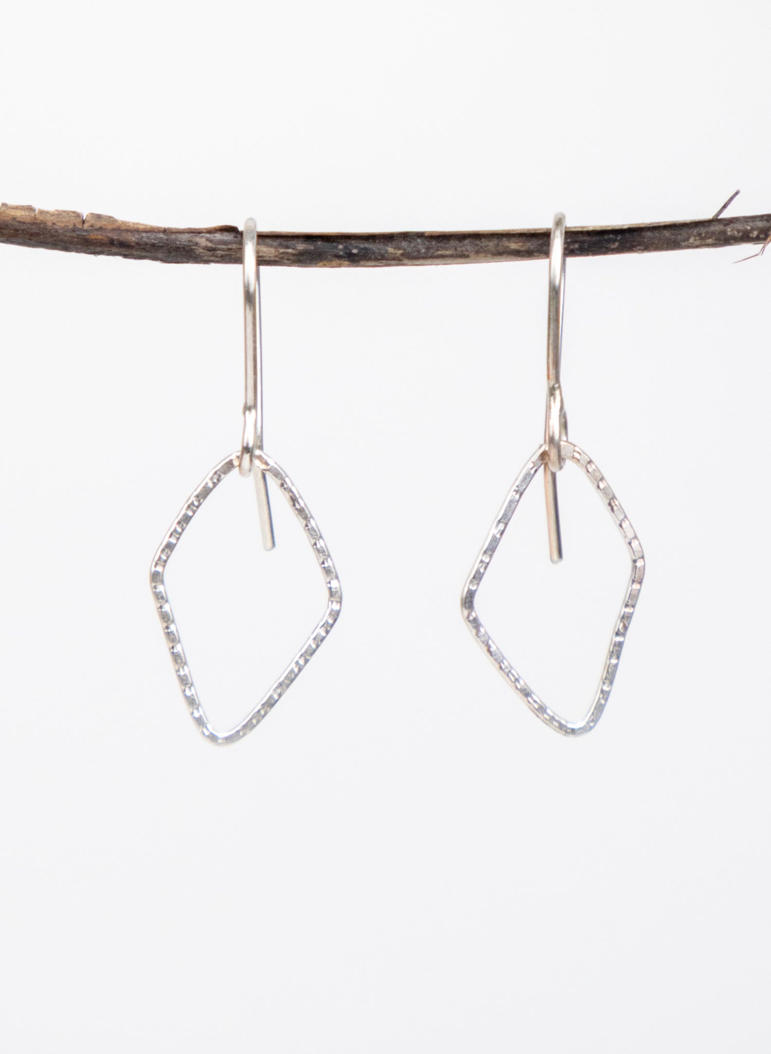 1 Link Diamond Shape Earring