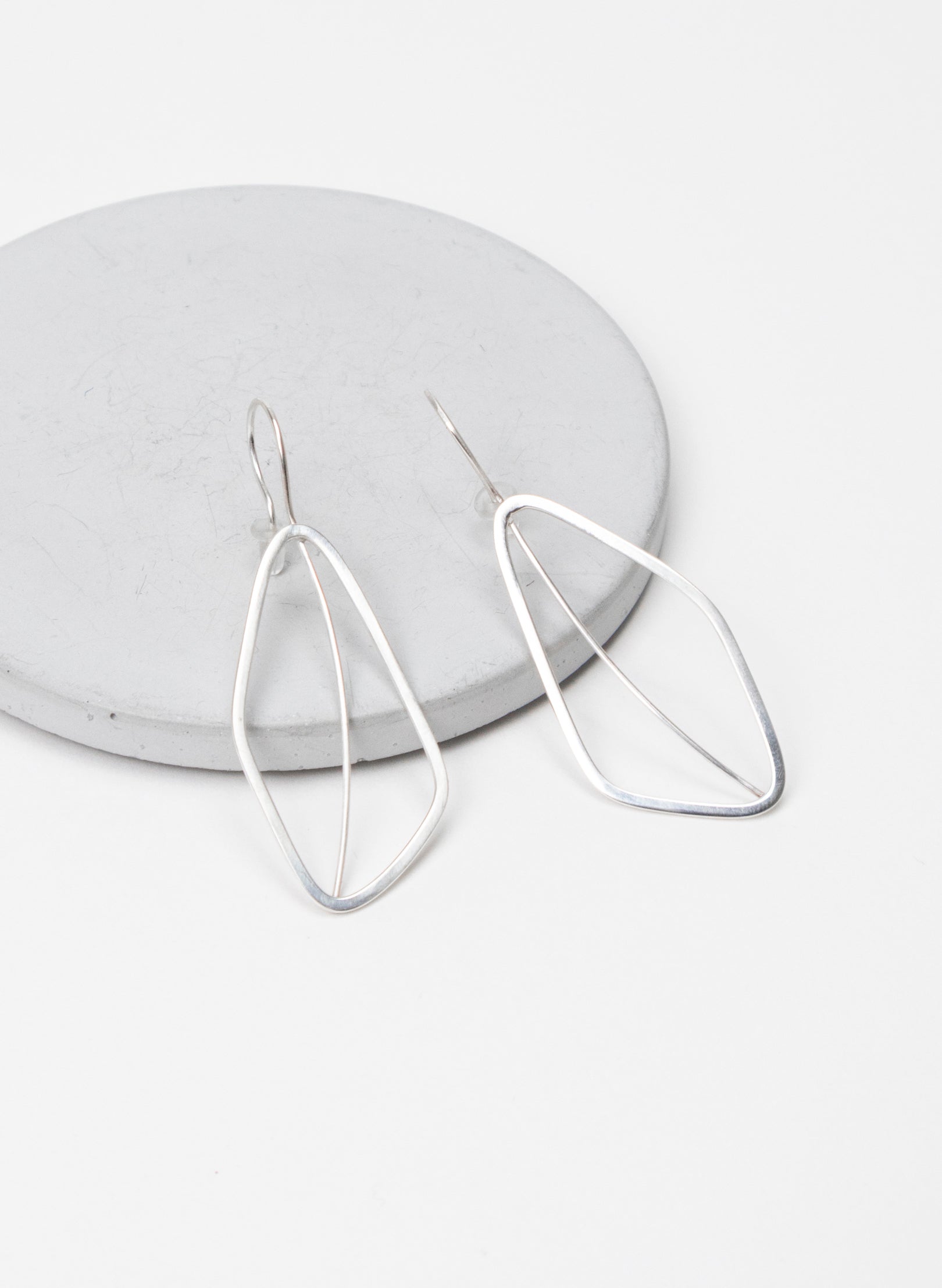 Plain Leaf Earring