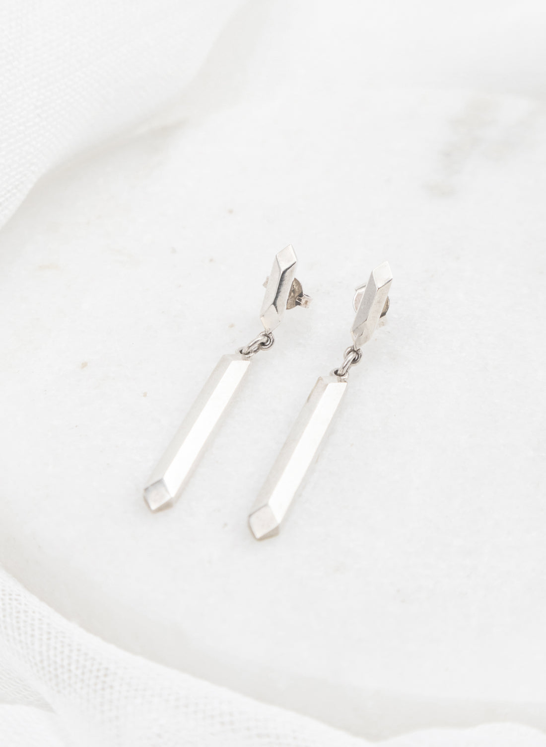 Duo Pillar Studs