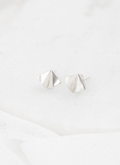 Facet Studs