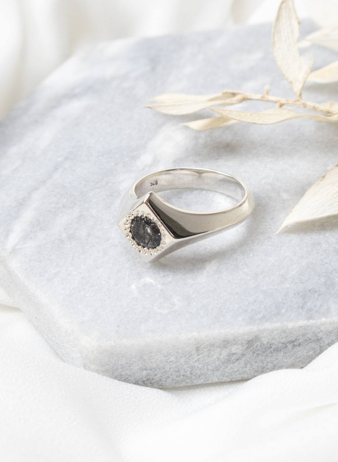 Daisy Arc Ring
