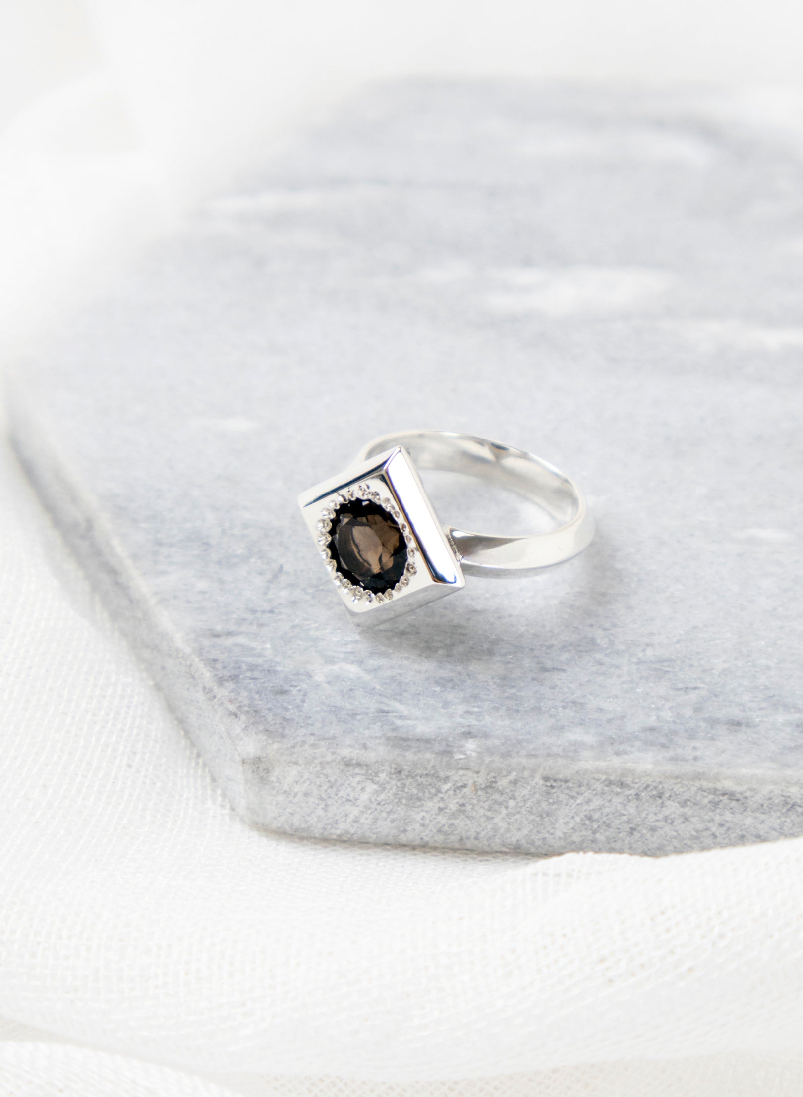 Daisy Frame Ring