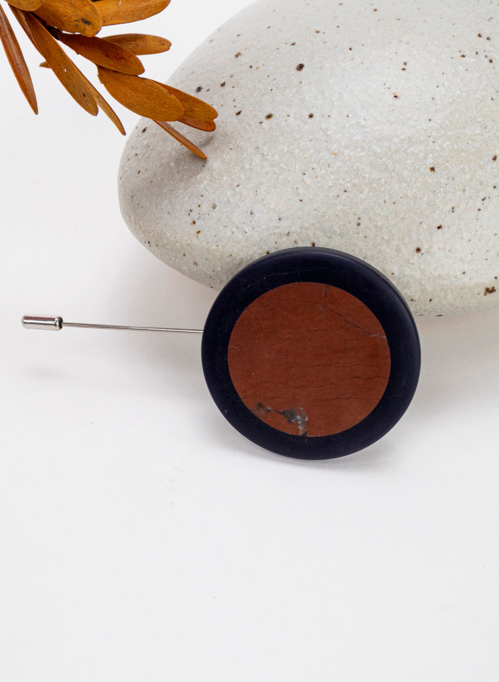 Caim Lapel Pin - Red