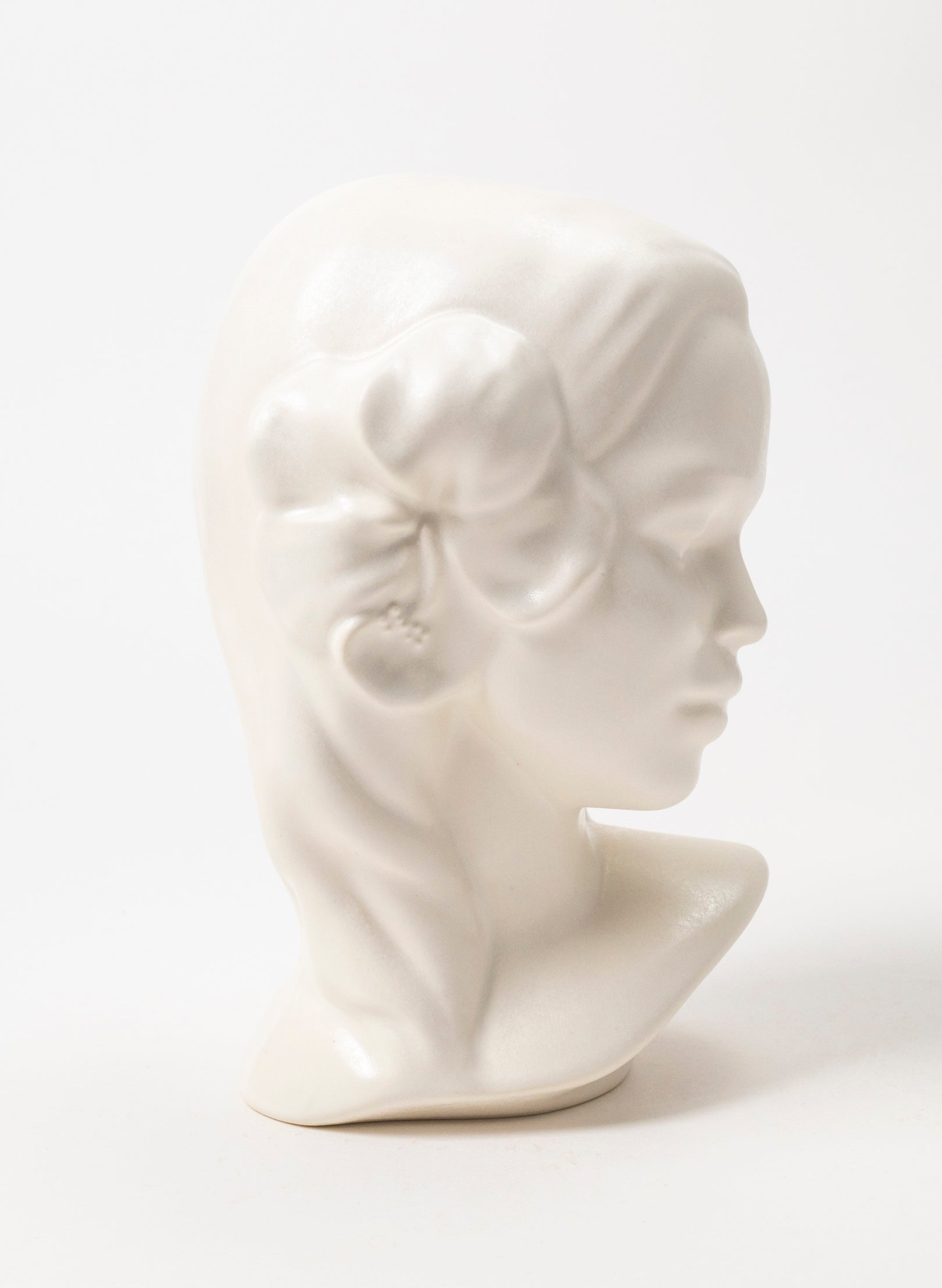 Vahine Porcelain Bust - Ivory