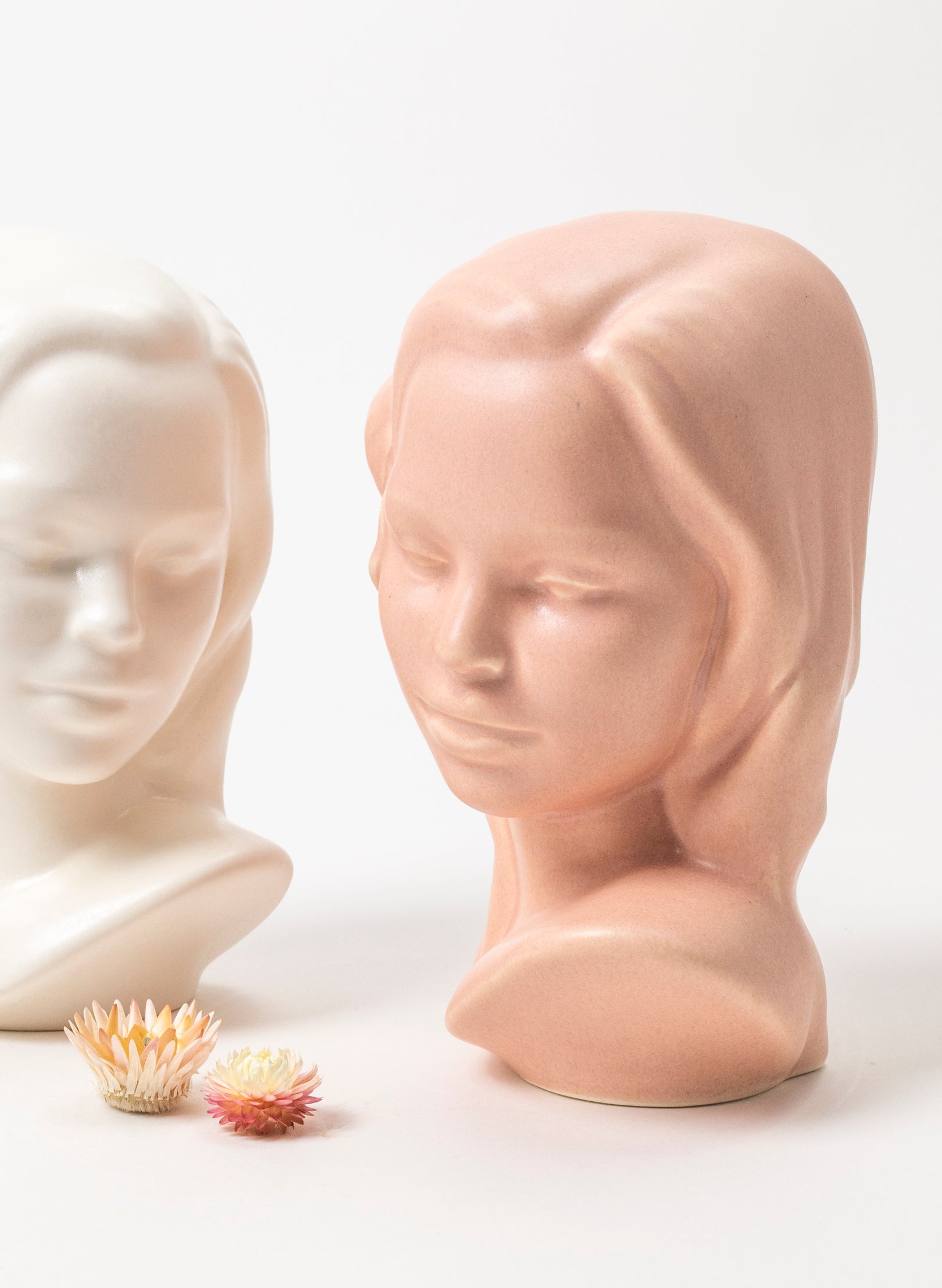 Vahine Porcelain Bust - Salmon