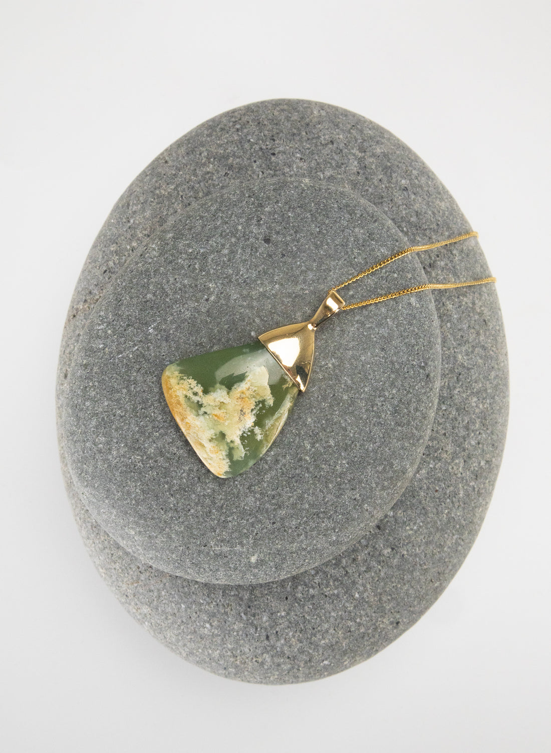 Inanga Flower Pounamu Necklace with Gold Clasp