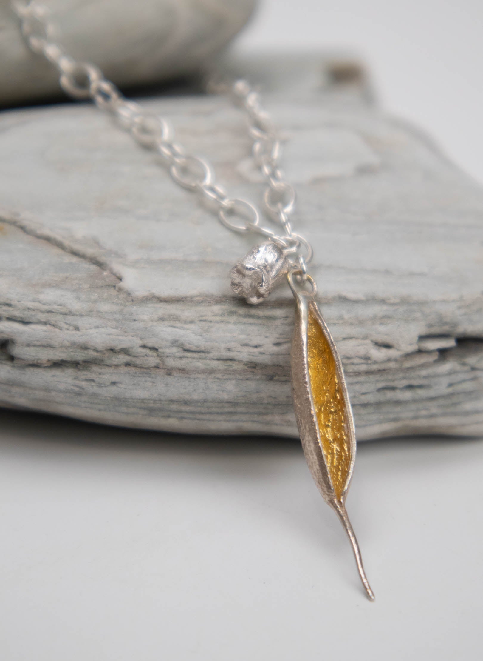 Rewarewa and Rata Necklace