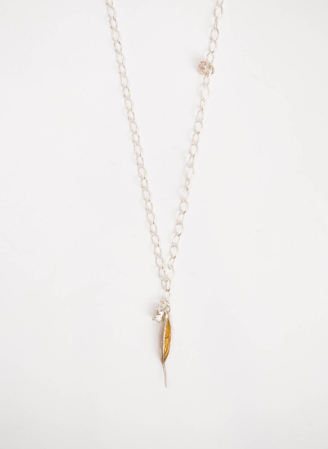 Rewarewa and Rata Necklace
