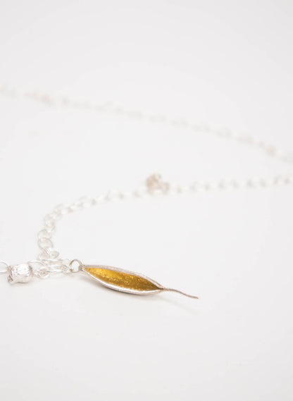 Rewarewa and Rata Necklace