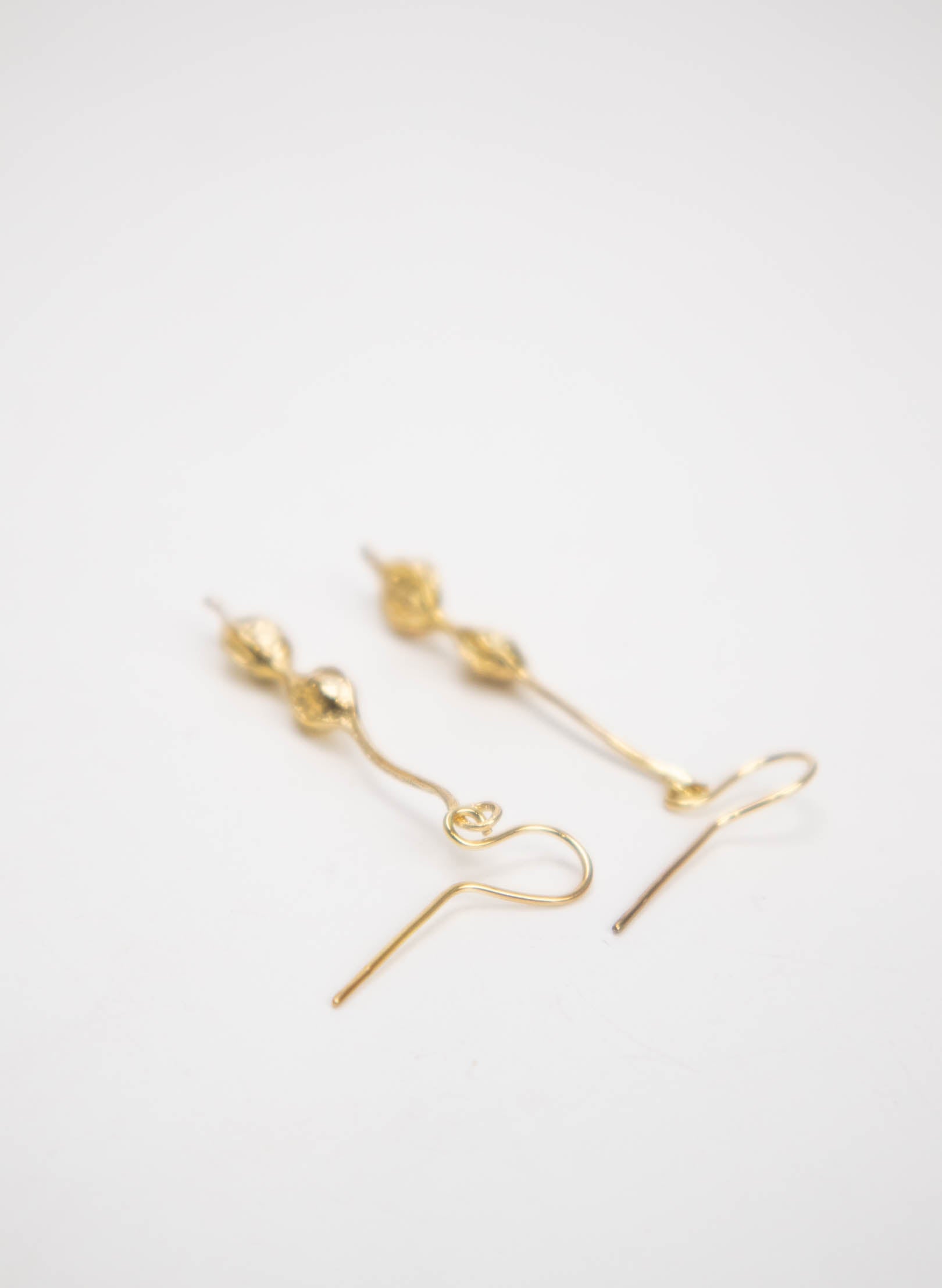 Kōwhai Drop Earrings - Yellow Gold