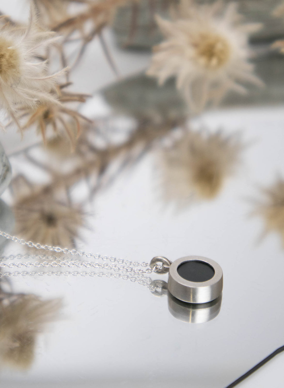 Medium Caim Pendant - Pounamu