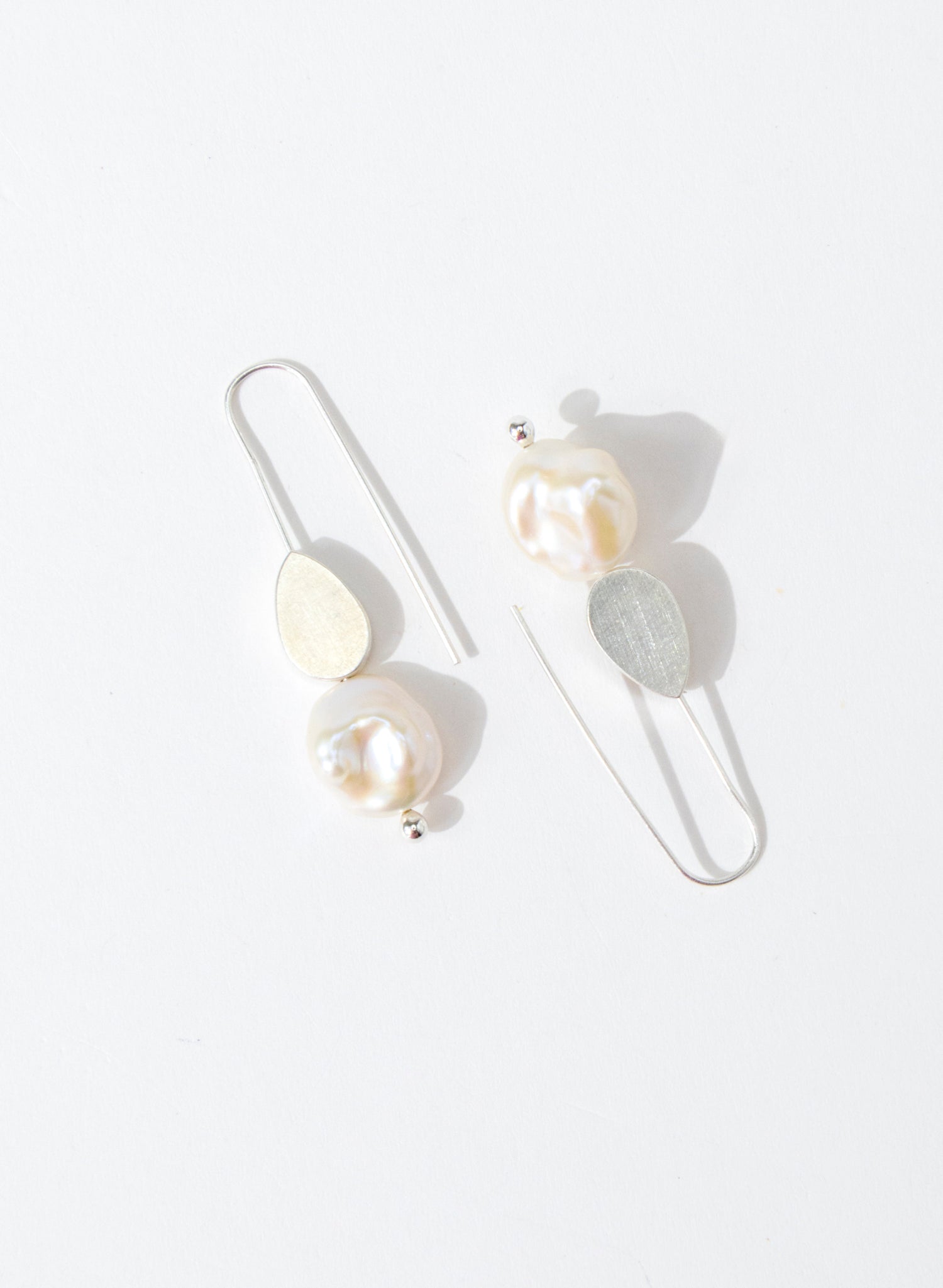 Silent Teardrop - Earrings