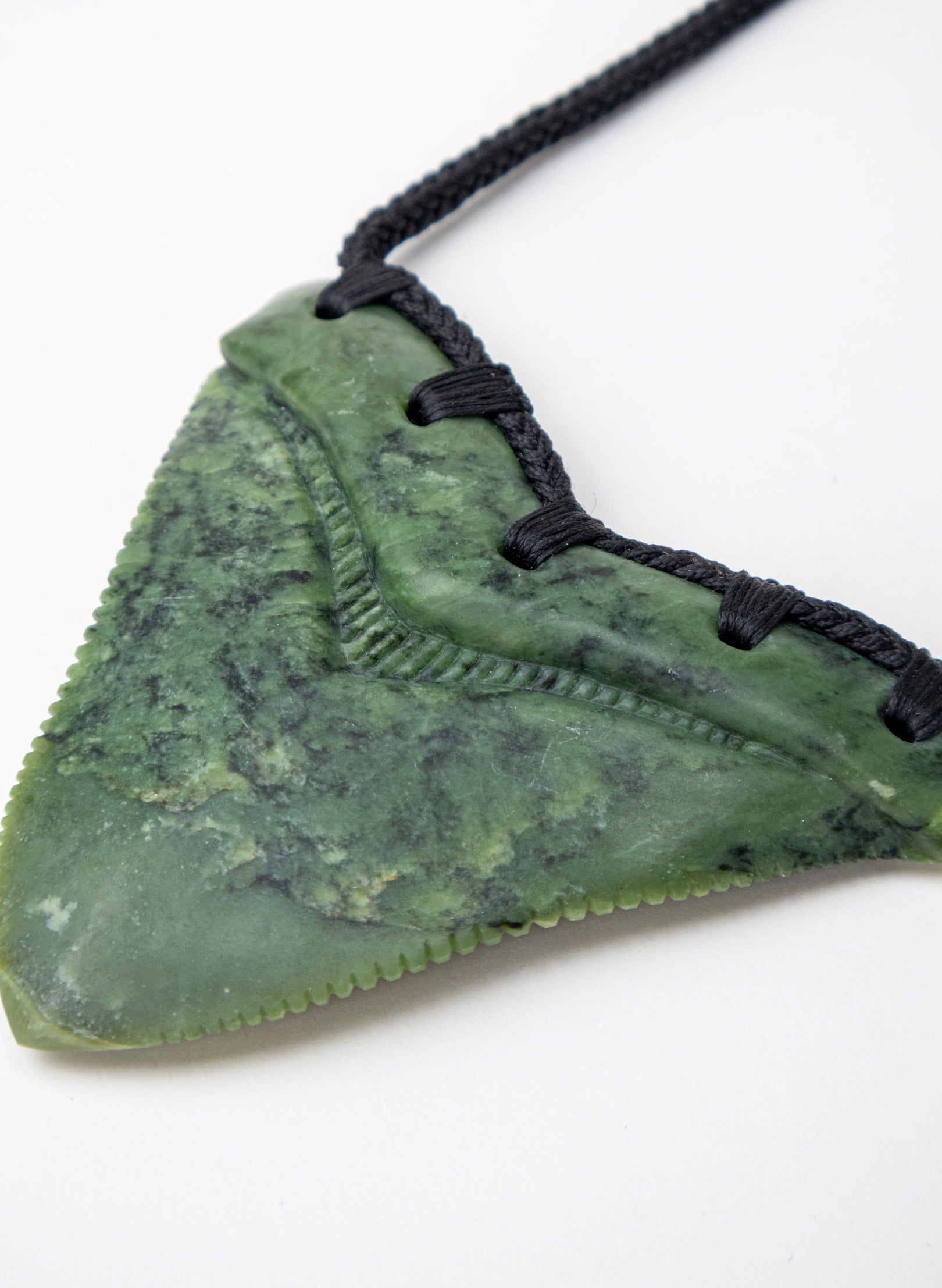 Pounamu -  XL Megalodon Tooth