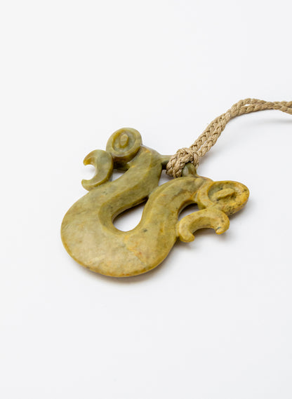 Pounamu Golden Pekapeka