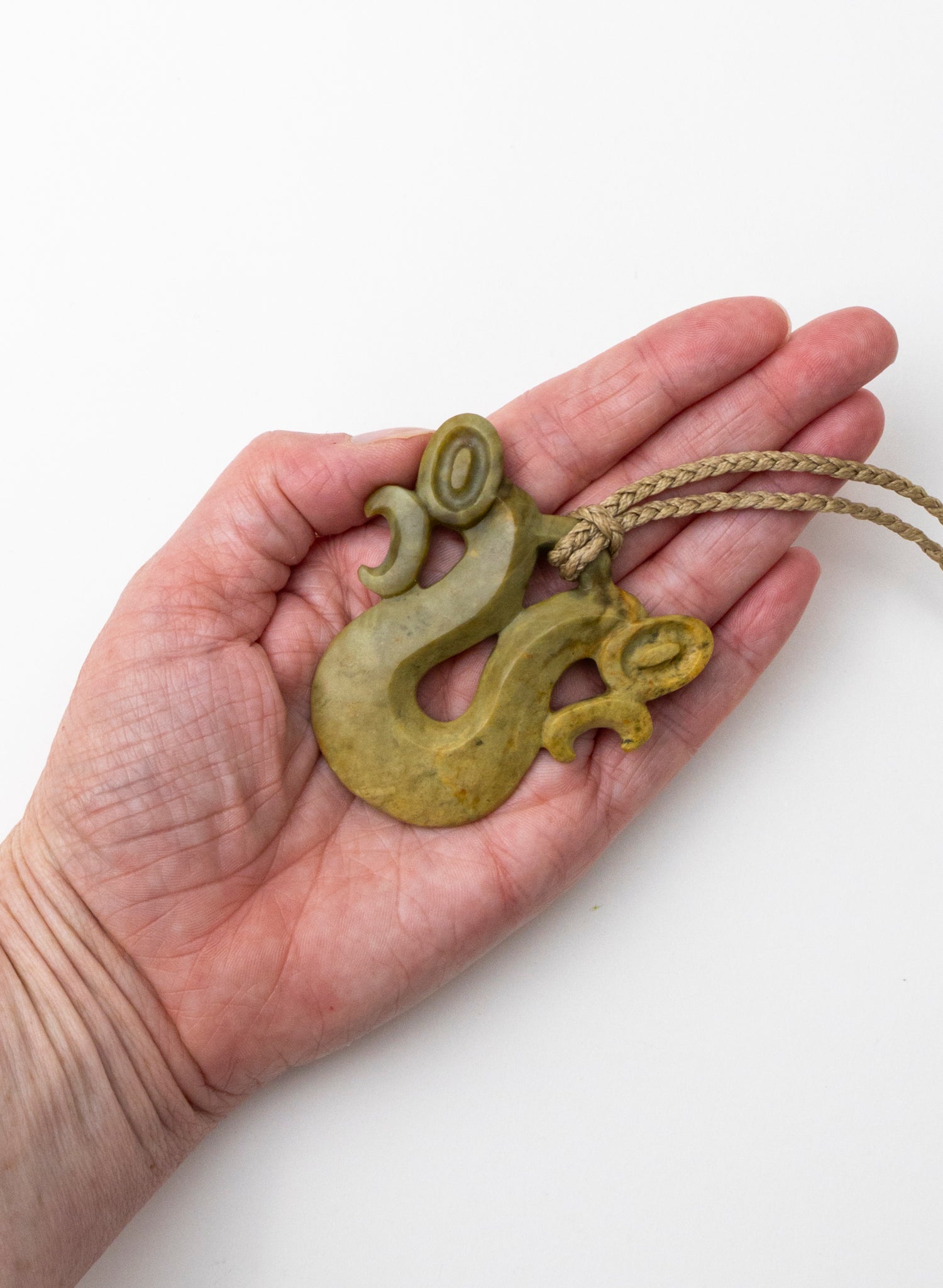 Pounamu Golden Pekapeka