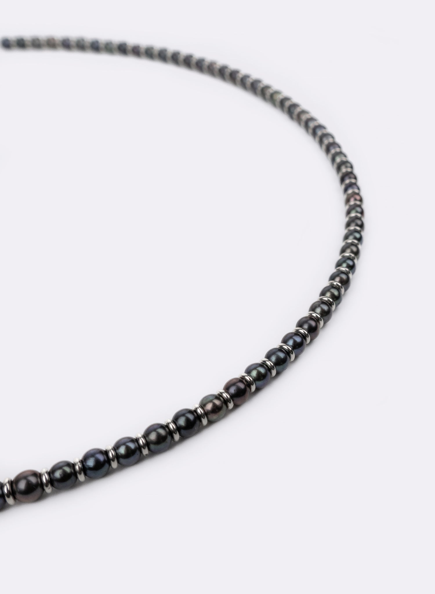 Contrast Black - Necklace